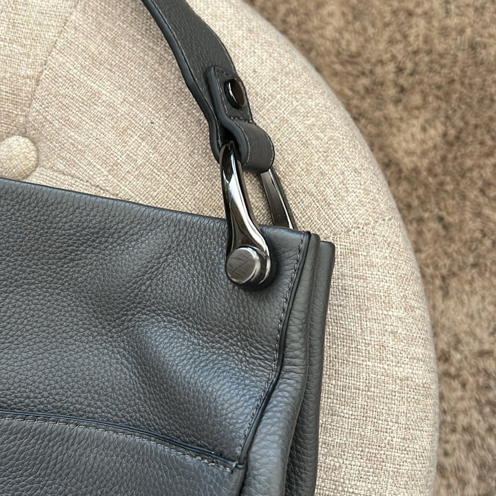 Vince Camuto Gorgeous Grey Pebbled Leather Hobo Bag—Like Brand New—14x13x5 - Picture 8 of 8